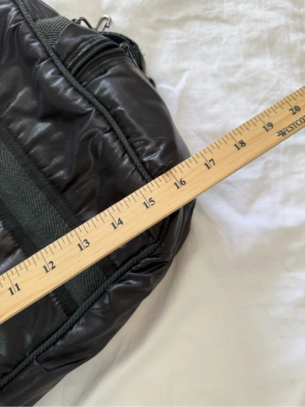 Vintage Black Men's Nylon Carry Gym Bag GUC 0821